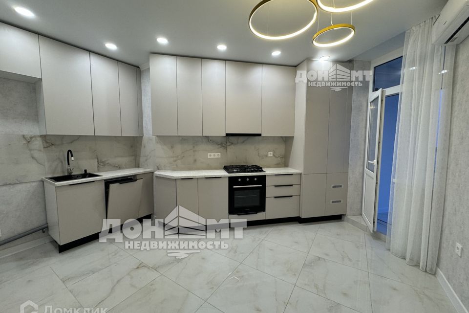 Продаётся 1-комнатная квартира, 42 м²