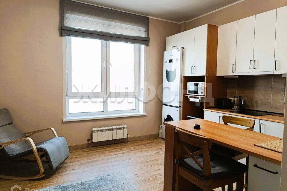 Продаётся 1-комнатная квартира, 41.8 м²