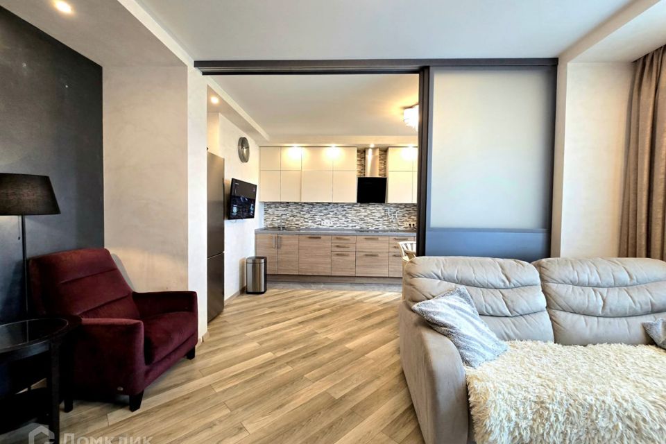 Продаётся 3-комнатная квартира, 82 м²