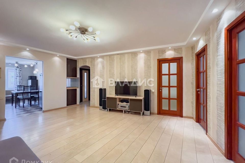 Продаётся 3-комнатная квартира, 90 м²