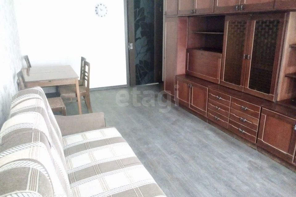 Сдаётся 2-комнатная квартира, 47.6 м²