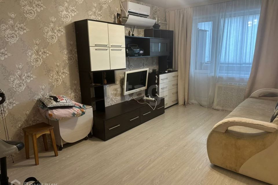Продаётся 1-комнатная квартира, 35.8 м²
