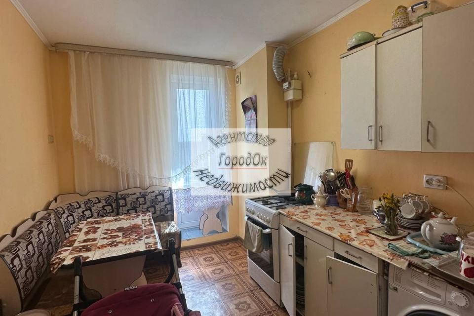 Продаётся 4-комнатная квартира, 76 м²