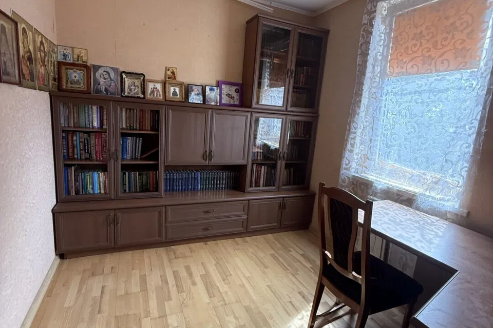 Продаётся 2-этажный дом, 196 м²