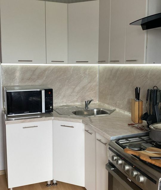 Продаётся 4-комнатная квартира, 76.3 м²