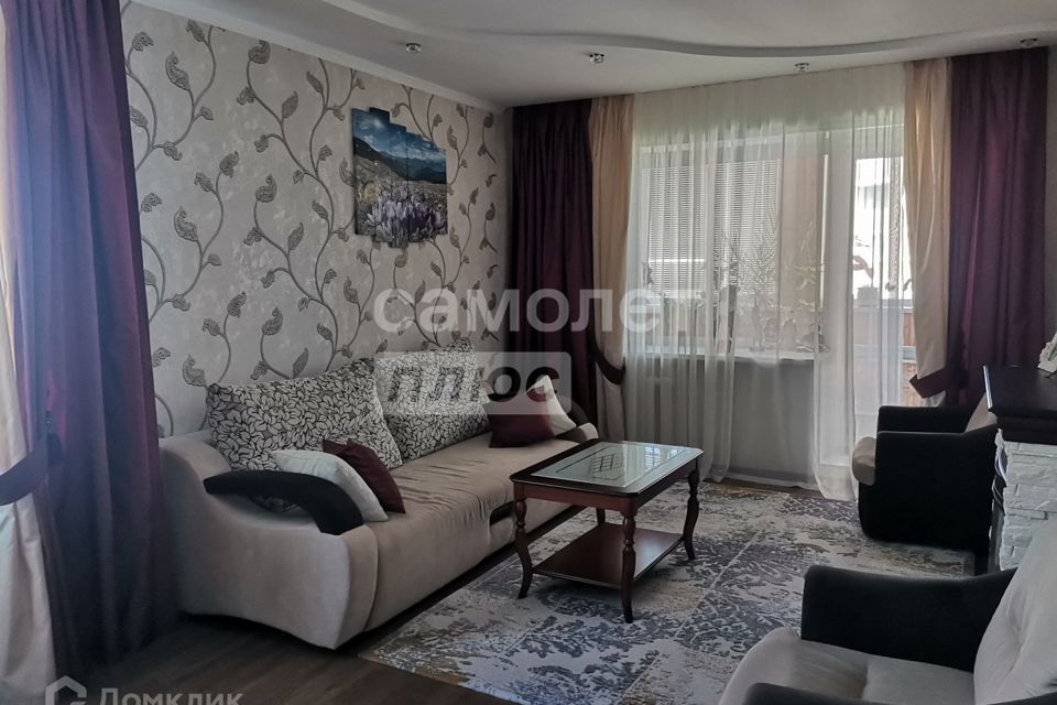 Продаётся 3-комнатная квартира, 72.5 м²