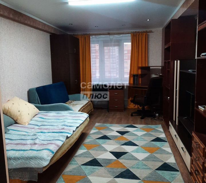Сдаётся 1-комнатная квартира, 42 м²