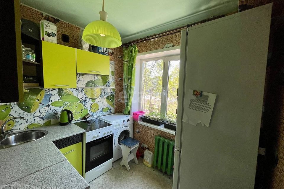Продаётся 4-комнатная квартира, 59.6 м²