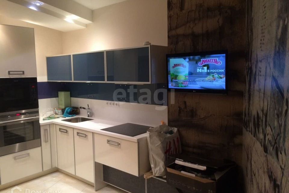 Продаётся 2-комнатная квартира, 82.4 м²
