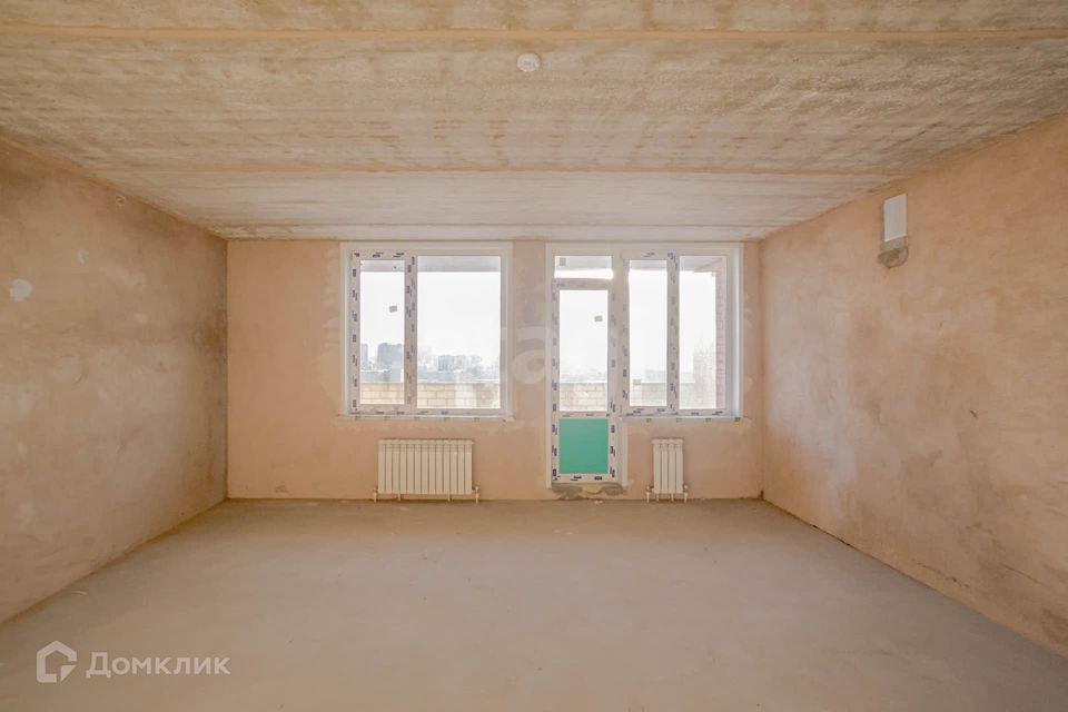 Продаётся 3-комнатная квартира, 162 м²