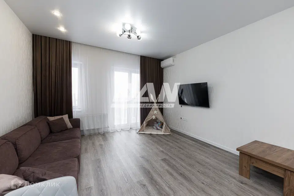 Продаётся 1-комнатная квартира, 60.1 м²