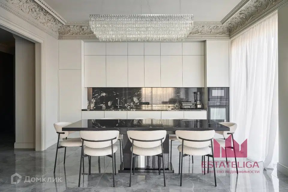 Продаётся 5-комнатная квартира, 137.5 м²