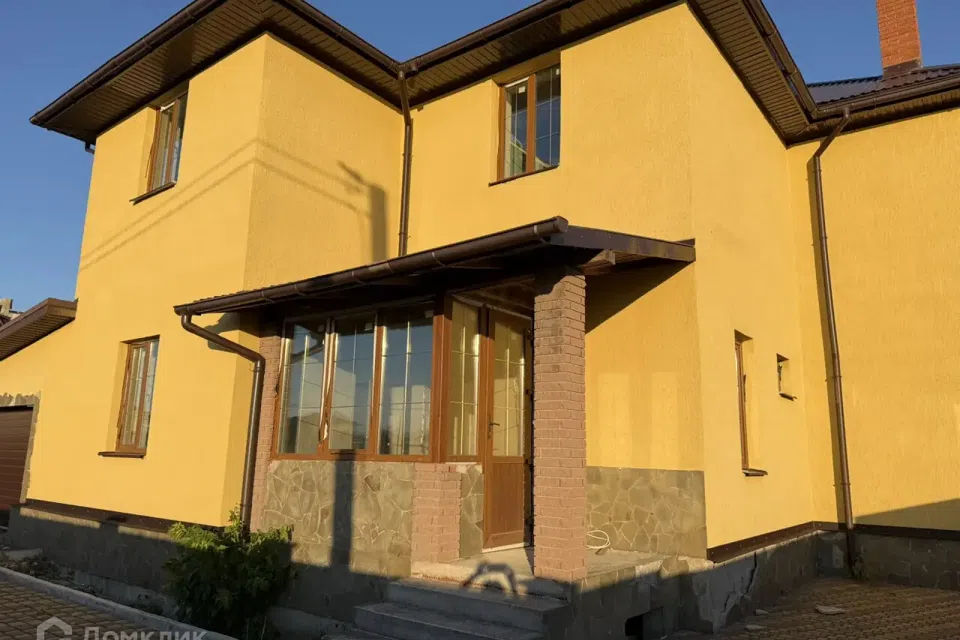 Продаётся 2-этажный дом, 278 м²