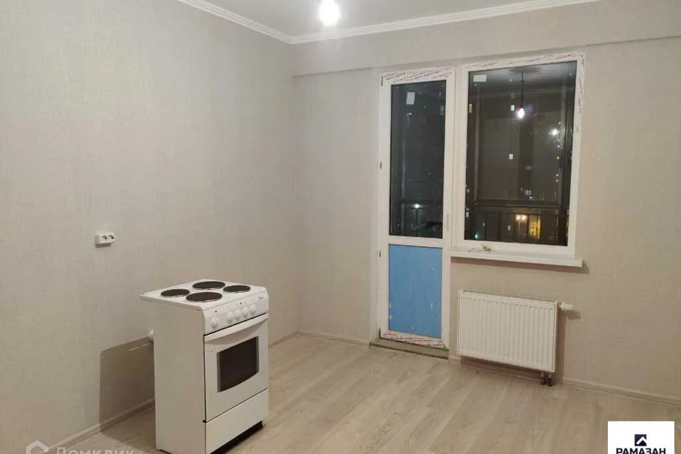 Сдаётся 2-комнатная квартира, 65 м²