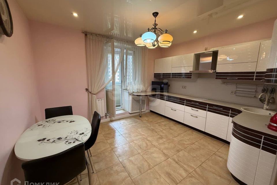 Продаётся 1-комнатная квартира, 49.1 м²