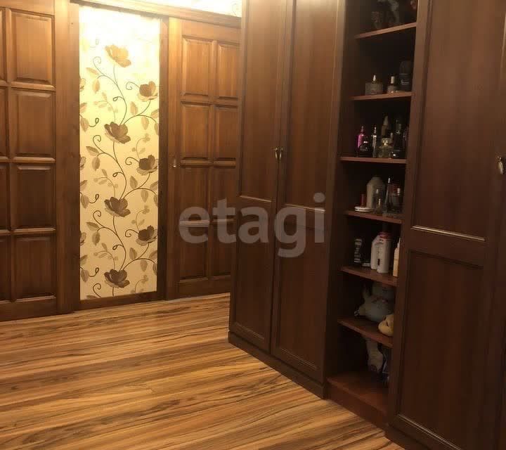 Продаётся 2-комнатная квартира, 68.2 м²