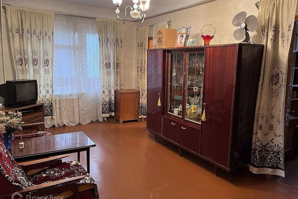 Продаётся 3-комнатная квартира, 48.6 м²