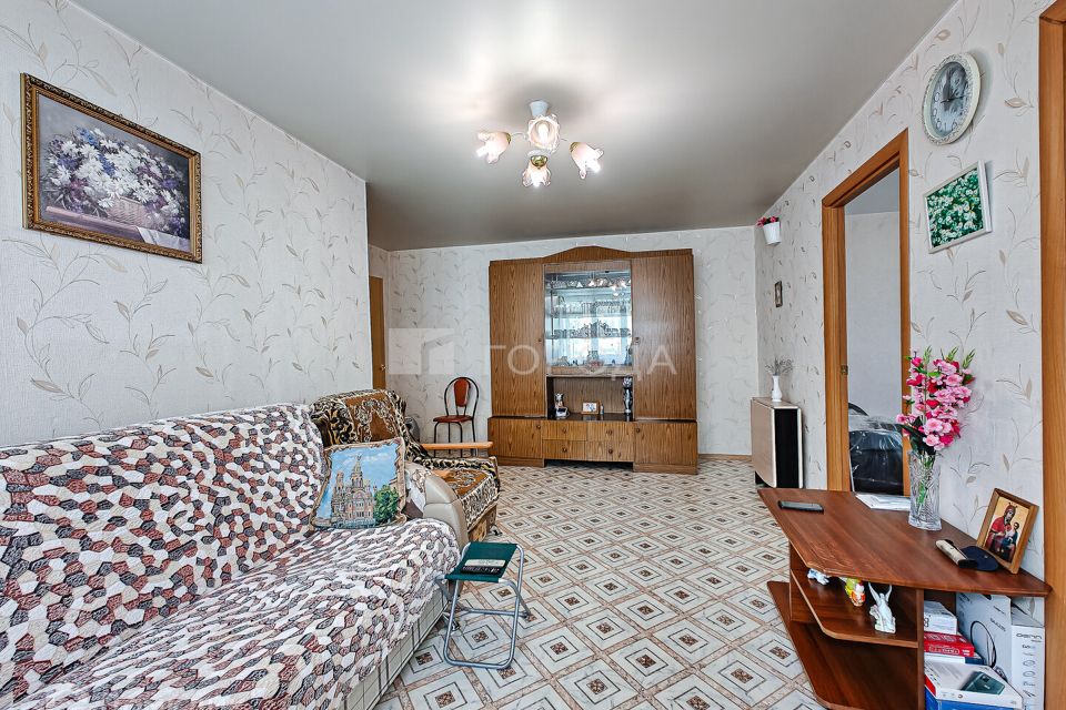 Продаётся 4-комнатная квартира, 60.9 м²