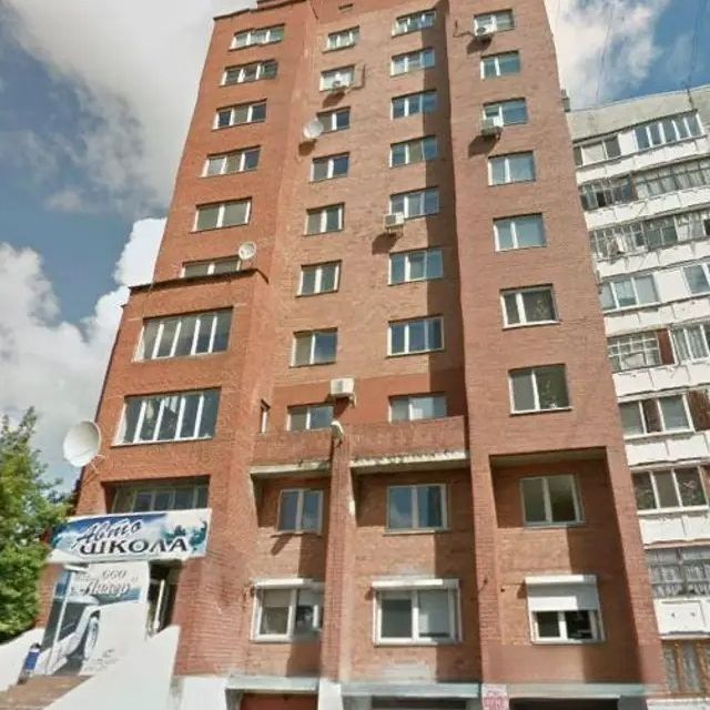 Продаётся 4-комнатная квартира, 185.1 м²