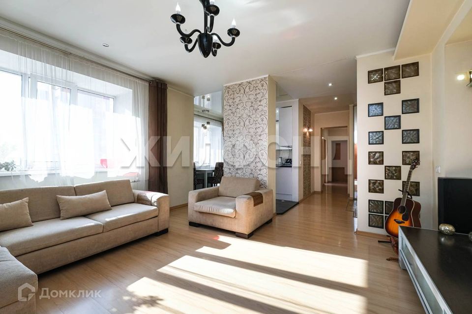 Продаётся 4-комнатная квартира, 120.2 м²