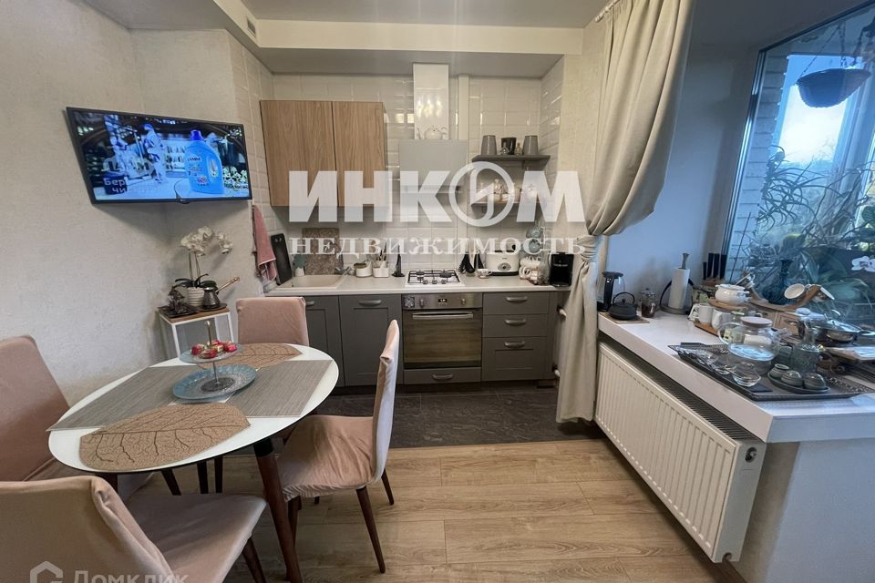 Продаётся 1-комнатная квартира, 50.3 м²