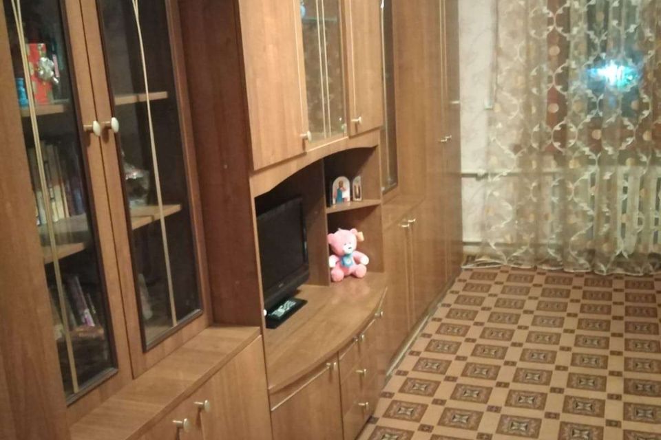 Сдаётся 2-комнатная квартира, 58 м²