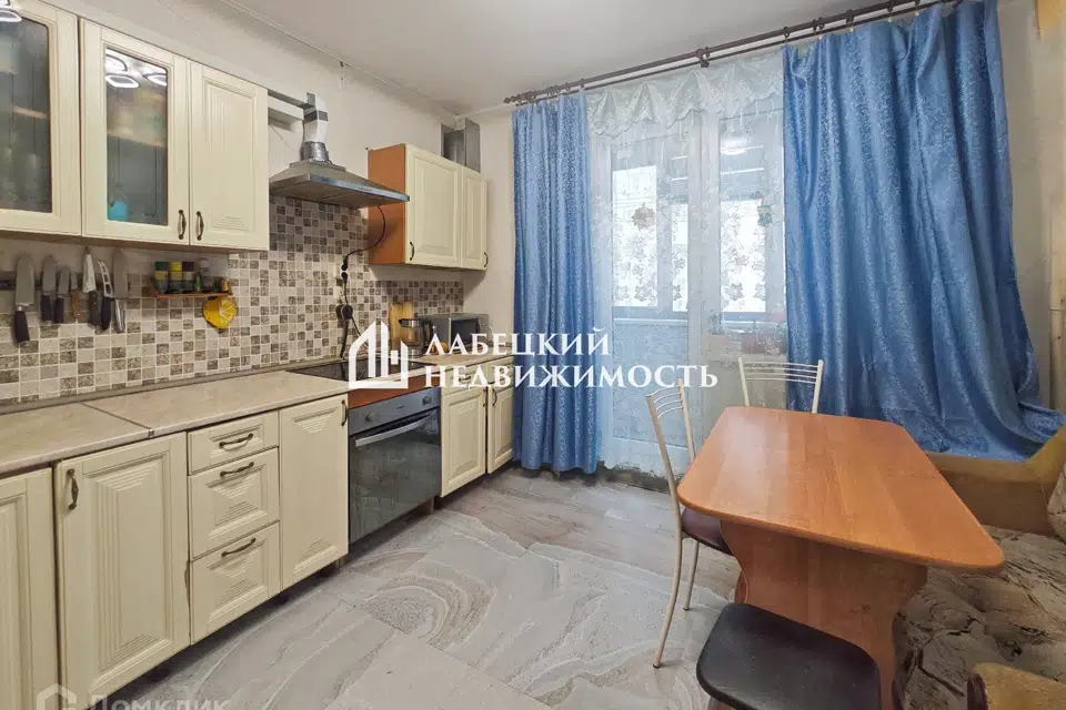 Продаётся 2-комнатная квартира, 62.1 м²