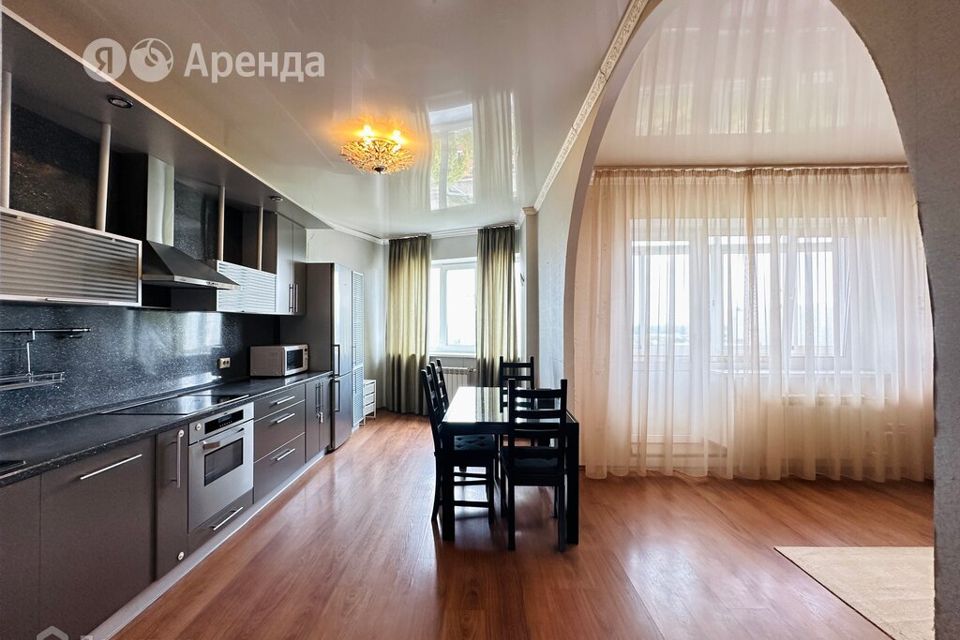 Сдаётся 3-комнатная квартира, 87 м²
