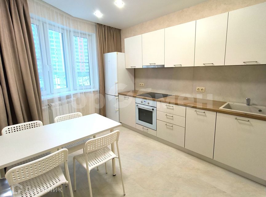 Продаётся 1-комнатная квартира, 37.5 м²