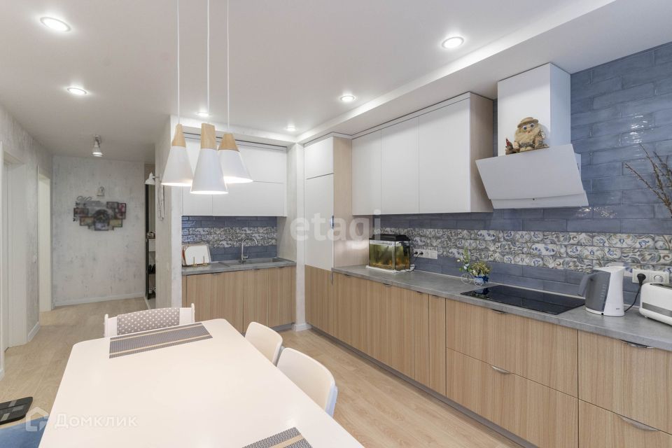 Продаётся 3-комнатная квартира, 92.6 м²