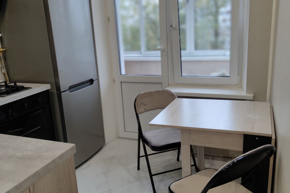 Сдаётся 2-комнатная квартира, 38 м²