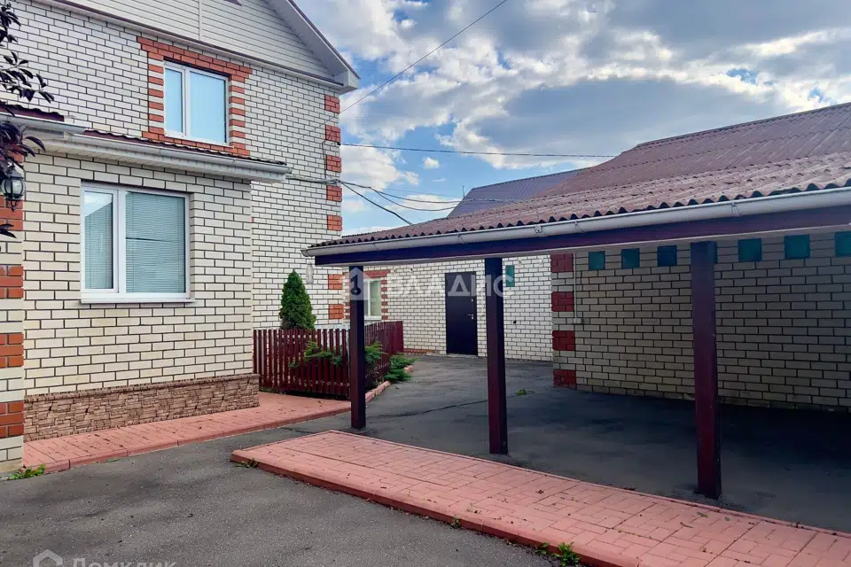 Продаётся 3-этажный дом, 230 м²