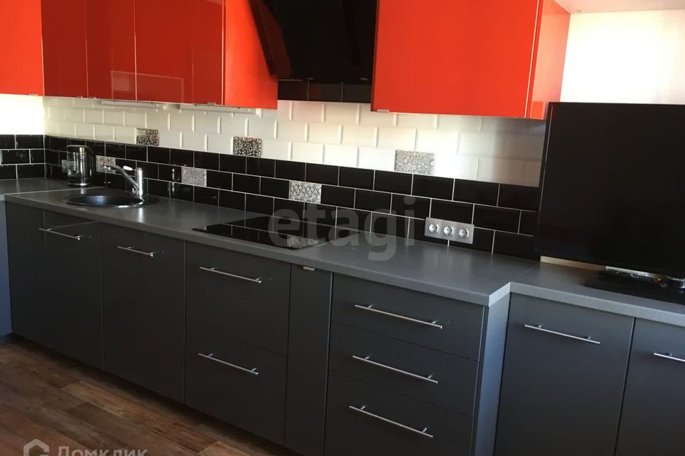 Продаётся 3-комнатная квартира, 79.7 м²