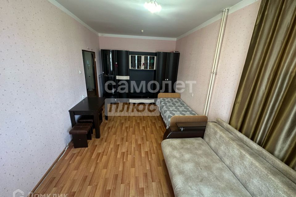 Продаётся 1-комнатная квартира, 38 м²