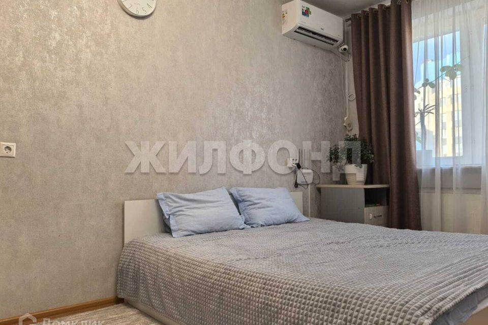 Продаётся 1-комнатная квартира, 37.8 м²
