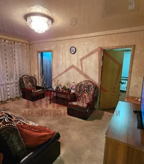 Продаётся 3-комнатная квартира, 40.7 м²