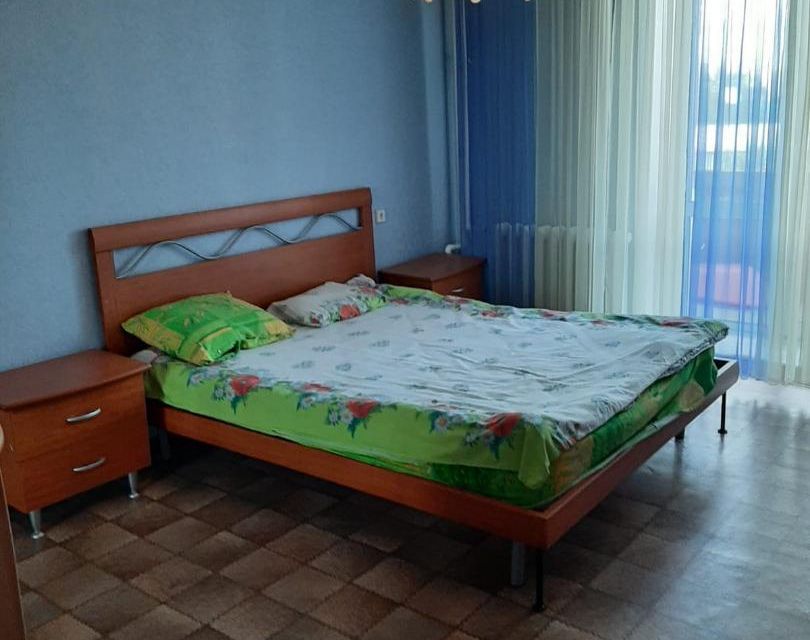 Сдаётся 3-комнатная квартира, 102 м²
