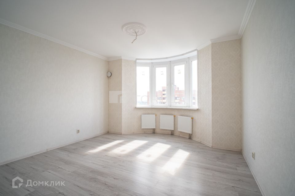 Продаётся 2-комнатная квартира, 65.2 м²