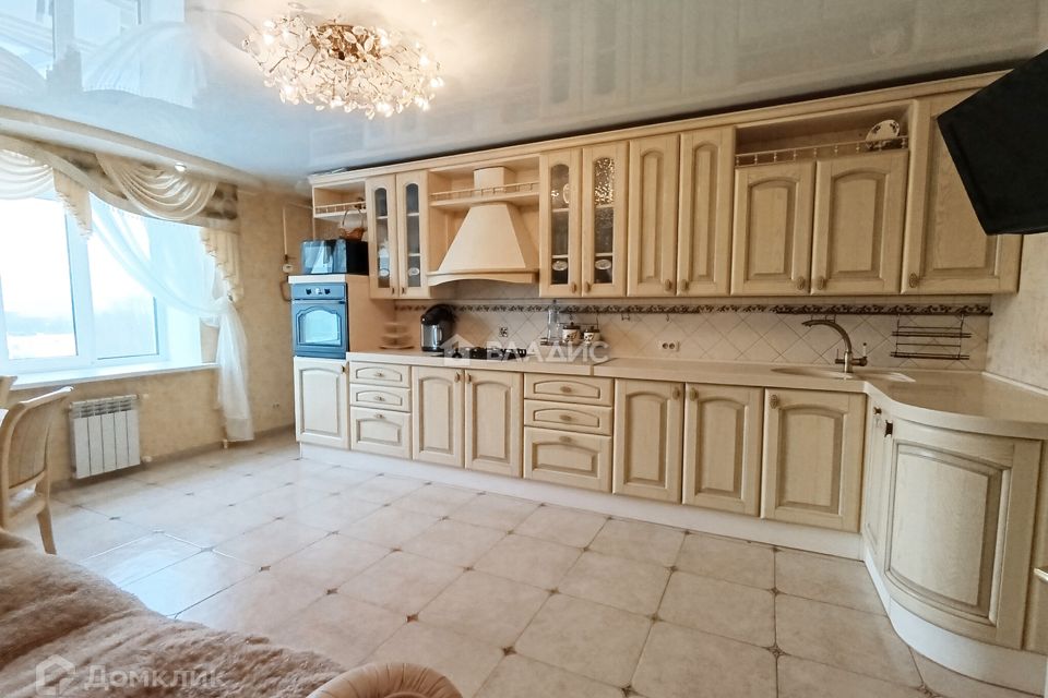 Продаётся 3-комнатная квартира, 118.2 м²