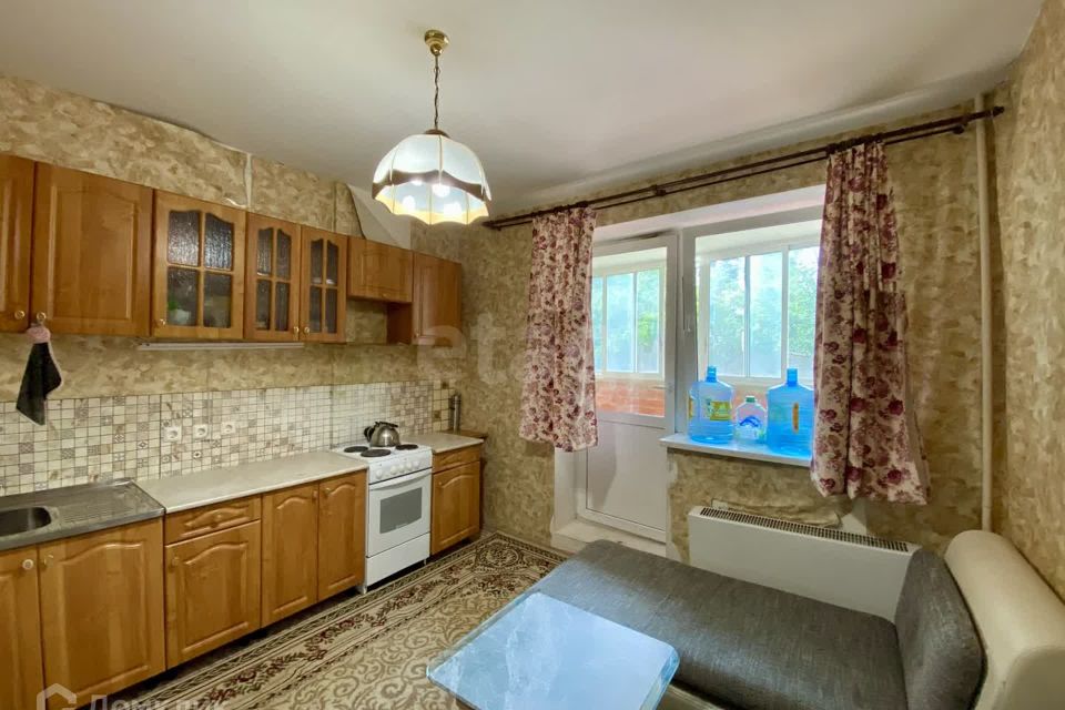 Продаётся 1-комнатная квартира, 41.8 м²