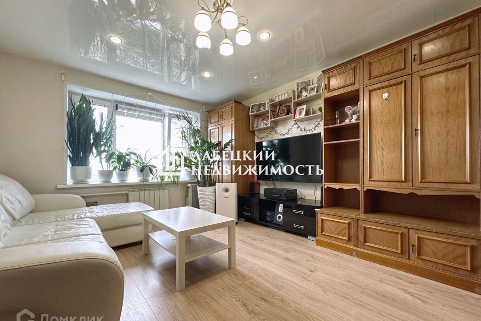 Продаётся 3-комнатная квартира, 65.2 м²