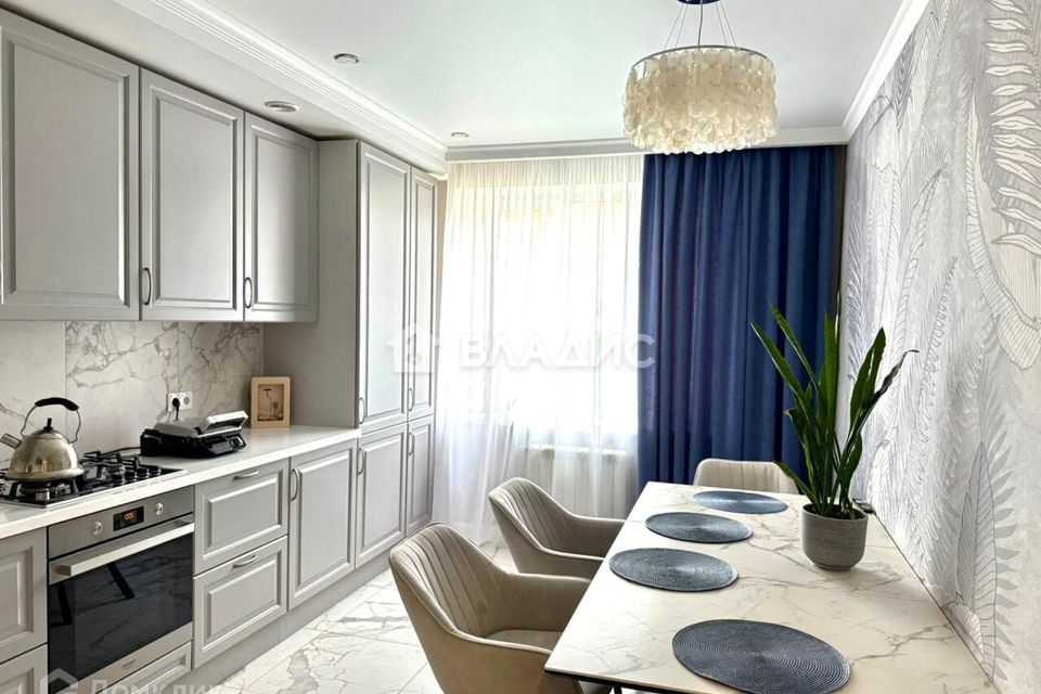 Продаётся 2-комнатная квартира, 67.1 м²