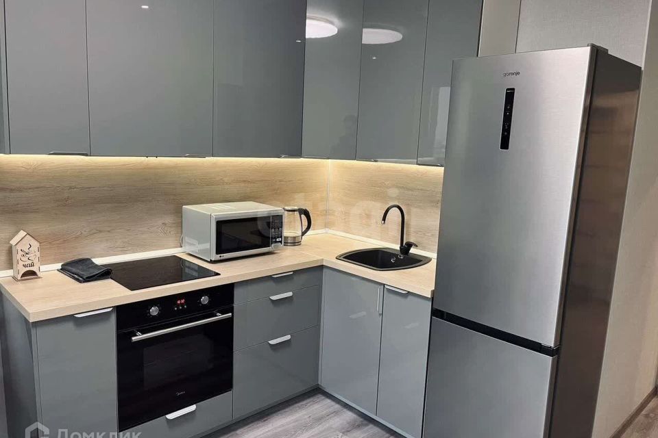 Сдаётся 1-комнатная квартира, 55 м²