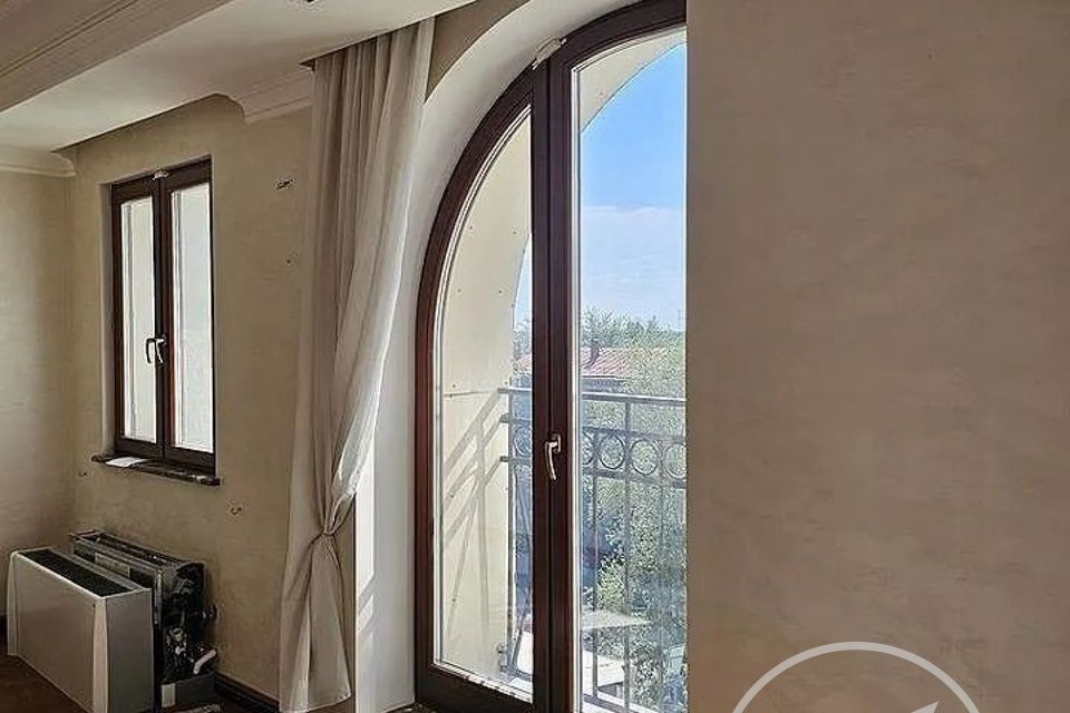 Продаётся 5-комнатная квартира, 130 м²
