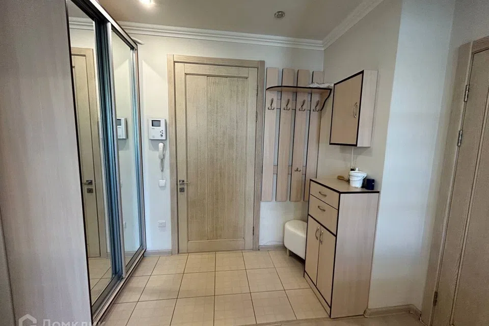 Сдаётся 2-комнатная квартира, 65 м²