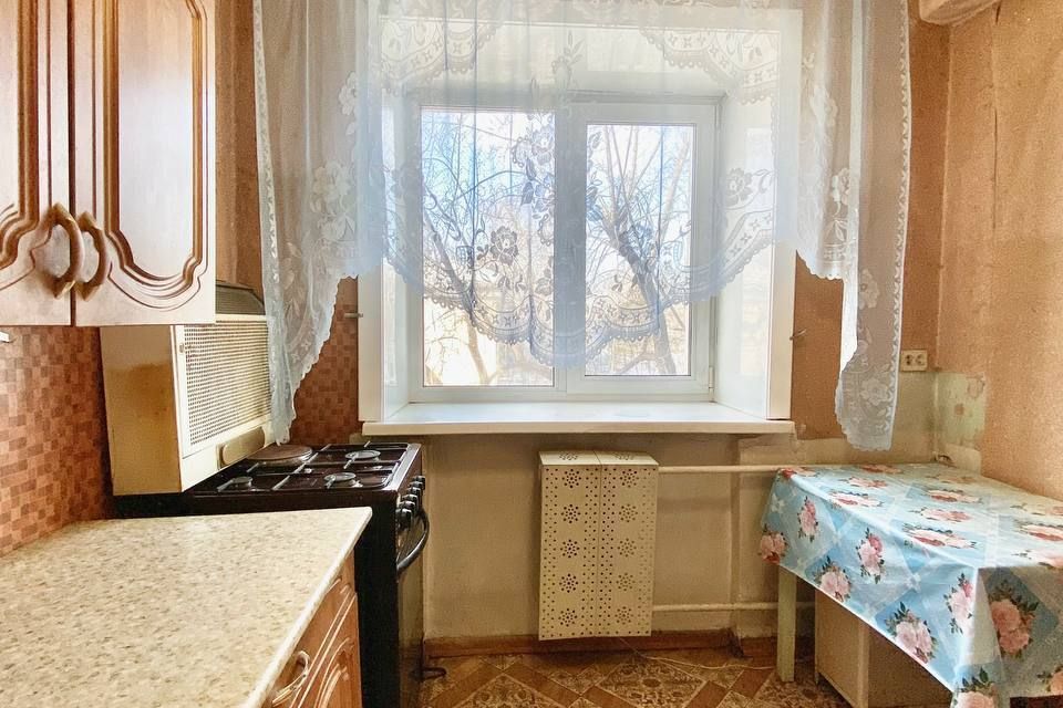 Продаётся 3-комнатная квартира, 44.7 м²