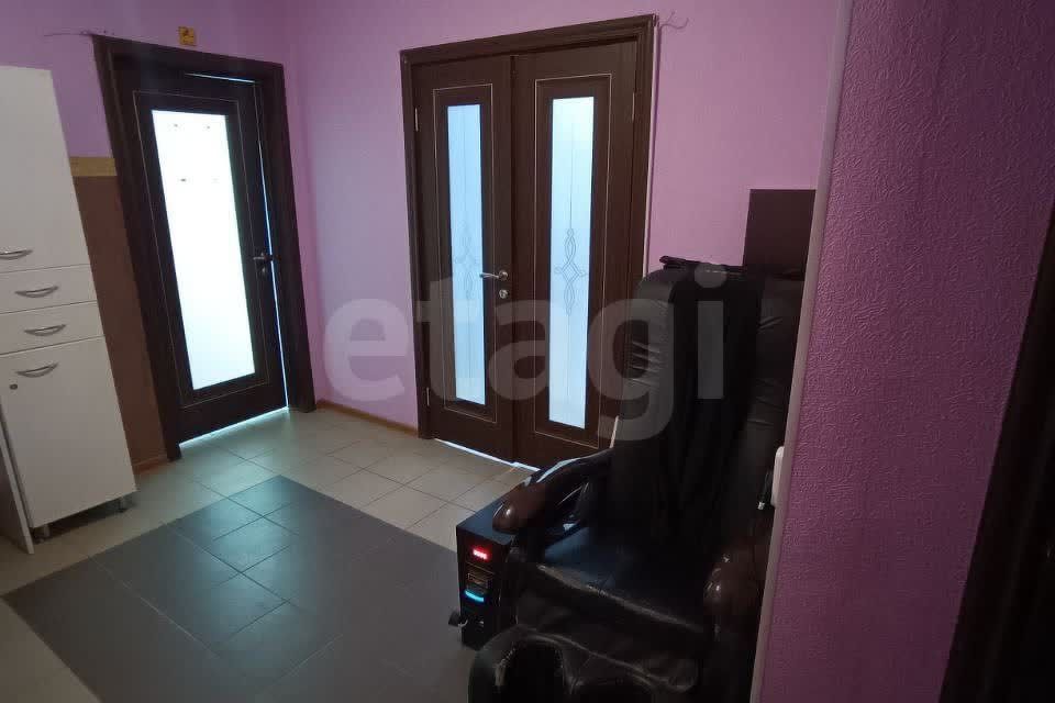 Продаётся 2-комнатная квартира, 70.1 м²