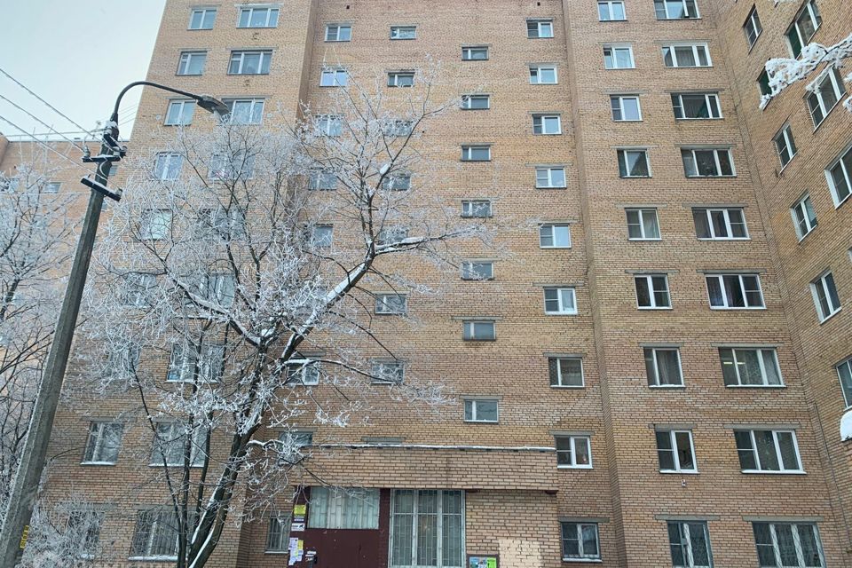 Продаётся комната в 3-комн. квартире, 10.8 м²