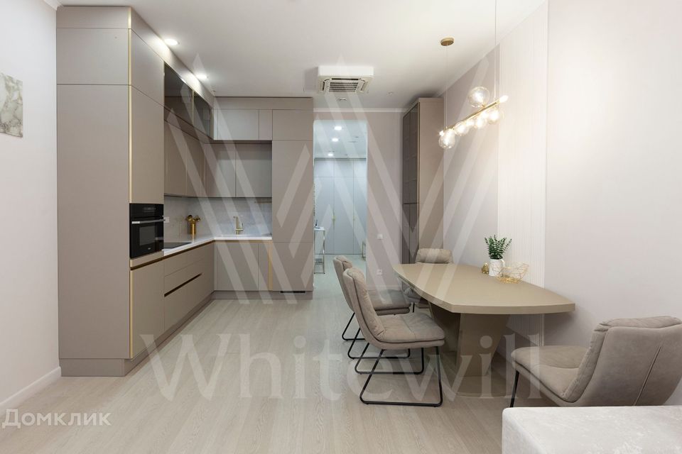 Продаётся 4-комнатная квартира, 124 м²