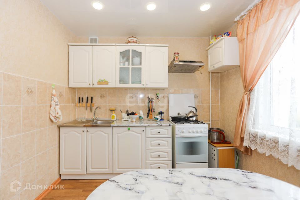 Продаётся 4-комнатная квартира, 74.8 м²